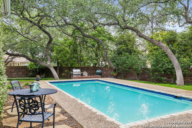 Listing photo id 45 for 11822 Elmscourt