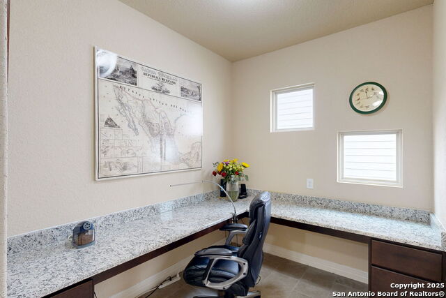 Listing photo id 11 for 9619 Rousseau