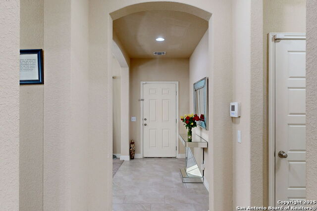 Listing photo id 14 for 9619 Rousseau
