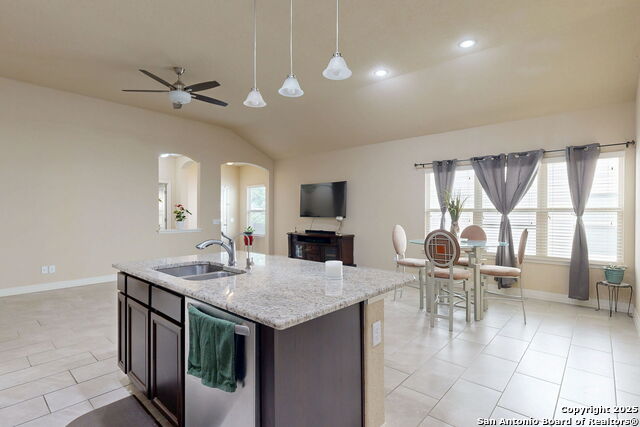 Listing photo id 21 for 9619 Rousseau