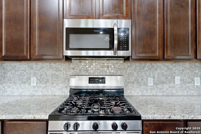Listing photo id 22 for 9619 Rousseau