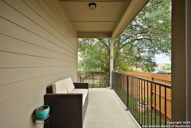 Listing photo id 33 for 9619 Rousseau