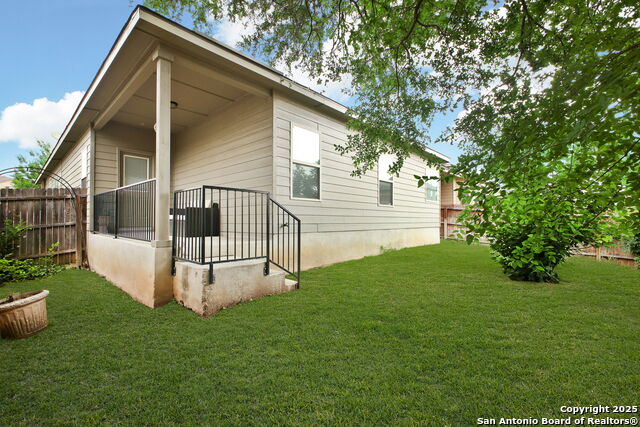 Listing photo id 35 for 9619 Rousseau