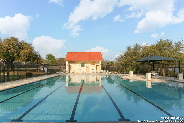 Listing photo id 37 for 9619 Rousseau