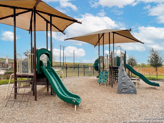 Listing photo id 42 for 9619 Rousseau