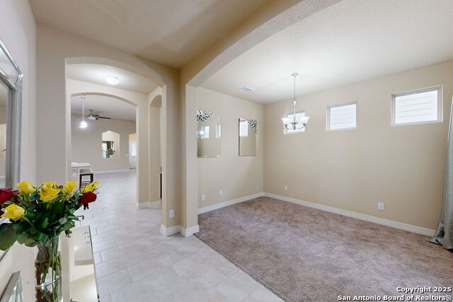 Listing photo id 7 for 9619 Rousseau