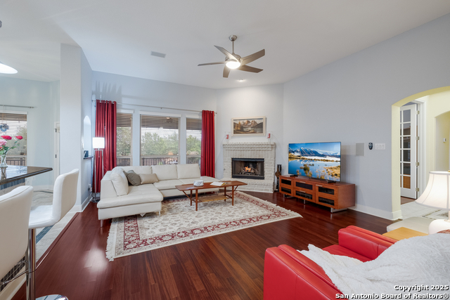 Image 14 of 47 For 1427 Clementson Dr