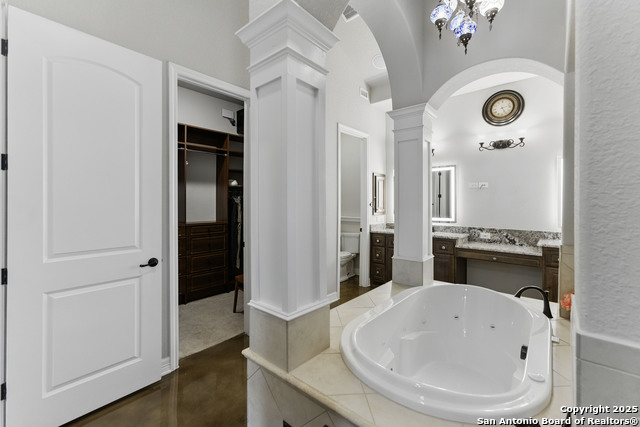 Image 18 of 49 For 2350 Geneseo Oaks