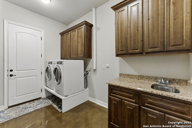 Image 35 of 49 For 2350 Geneseo Oaks