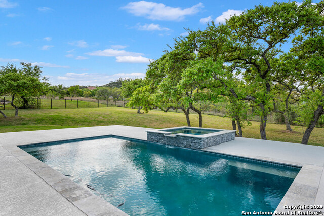 Listing photo id 15 for 23119 Norfolk Canyon