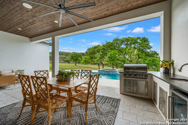 Listing photo id 16 for 23119 Norfolk Canyon