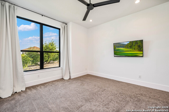 Listing photo id 27 for 23119 Norfolk Canyon