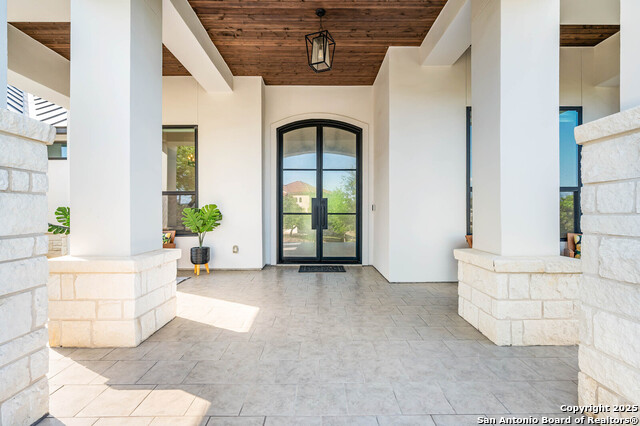 Listing photo id 33 for 23119 Norfolk Canyon
