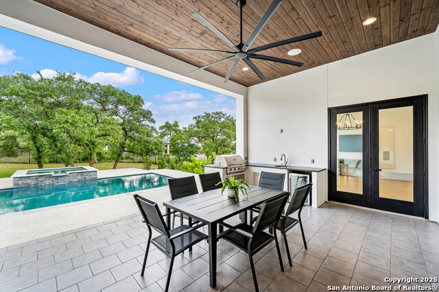 Listing photo id 35 for 23119 Norfolk Canyon