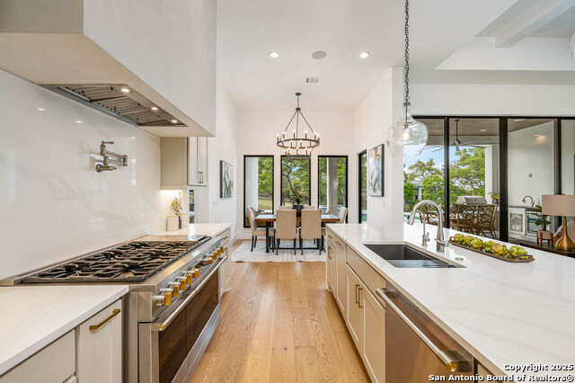 Listing photo id 3 for 23119 Norfolk Canyon