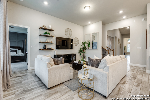 Image 11 of 29 For 108 Tiltwood Ct