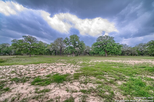Listing photo id 25 for 104 Hondo Ridge