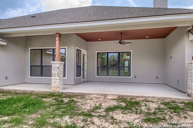 Listing photo id 26 for 104 Hondo Ridge
