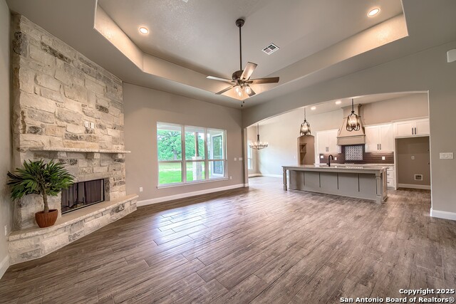 Listing photo id 6 for 104 Hondo Ridge