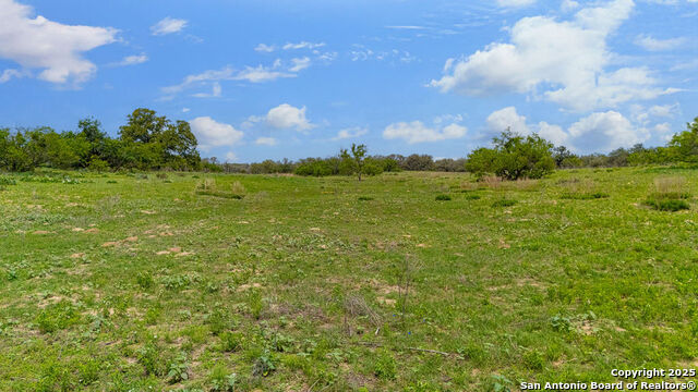 Listing photo id 9 for 230 Clear Lake