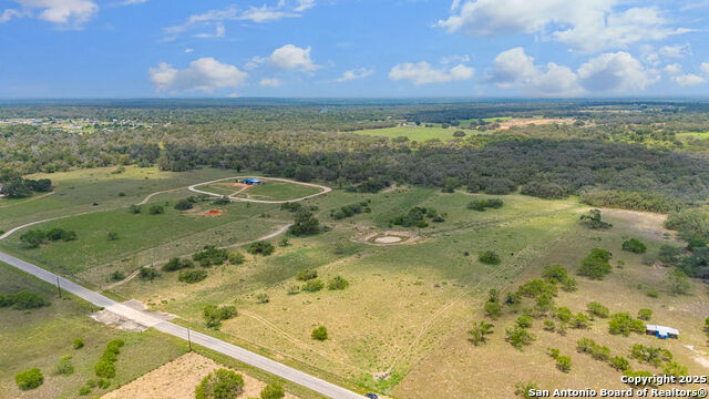 Listing photo id 0 for 230 Clear Lake