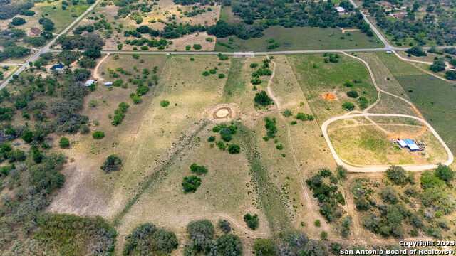 Listing photo id 5 for 230 Clear Lake