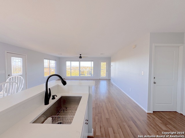 Listing photo id 12 for 726 Barbara Drive