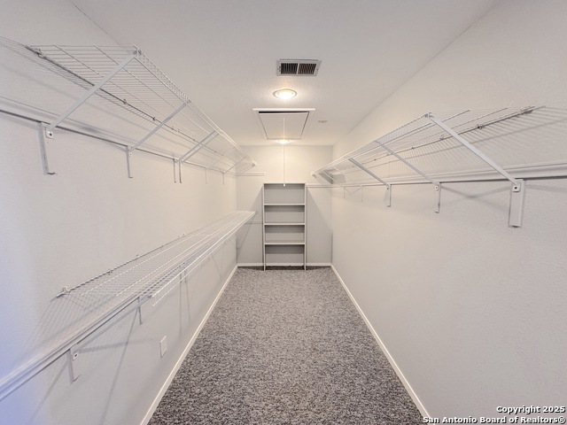 Listing photo id 20 for 726 Barbara Drive