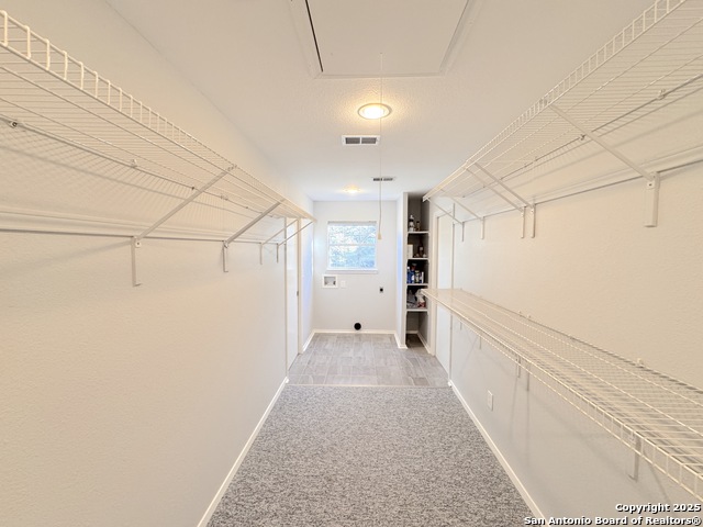 Listing photo id 21 for 726 Barbara Drive