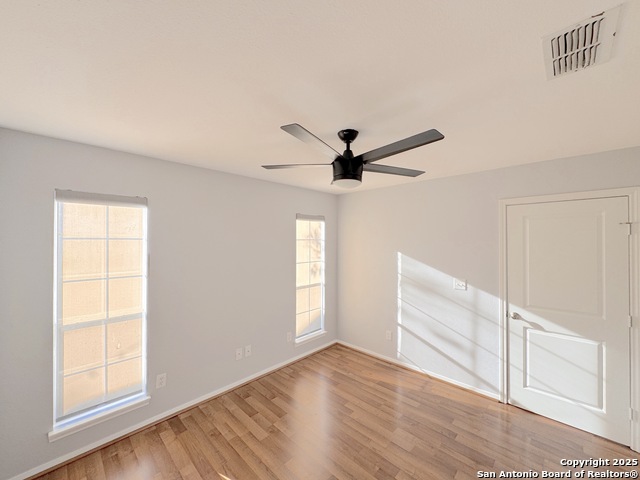 Listing photo id 24 for 726 Barbara Drive