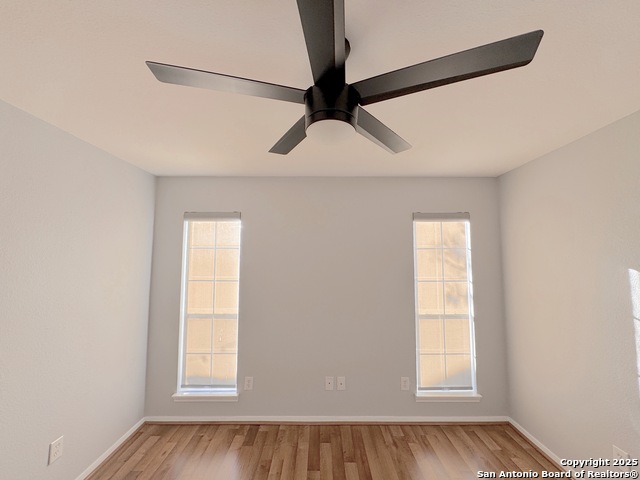 Listing photo id 25 for 726 Barbara Drive