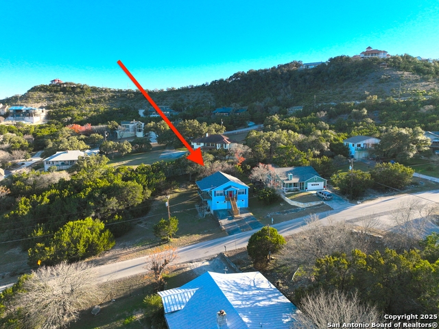 Listing photo id 29 for 726 Barbara Drive