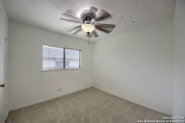 Listing photo id 19 for 9038 Koenig