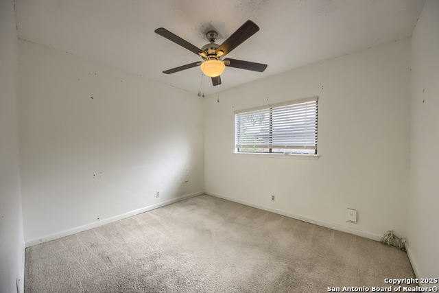 Listing photo id 21 for 9038 Koenig