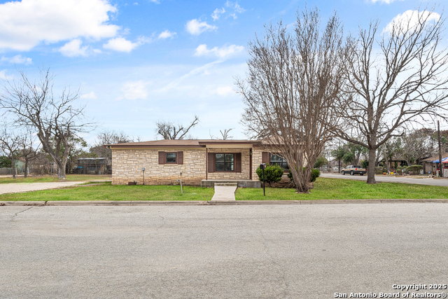 Details for 1307 11th  , Hondo, TX 78861