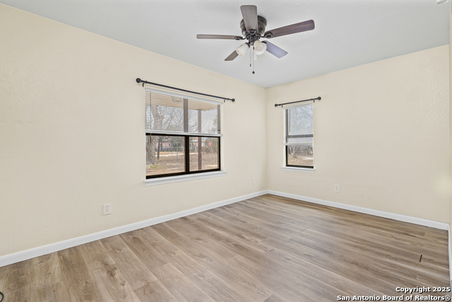 Listing photo id 17 for 1307 11th