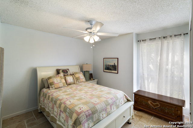 Listing photo id 14 for 8706 Timber Lodge