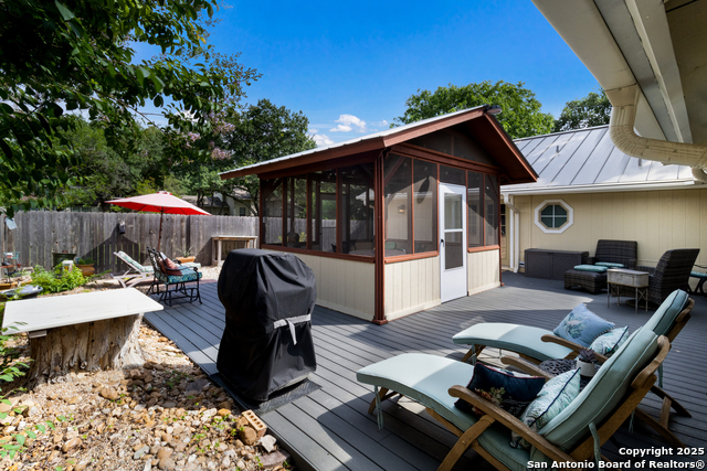 Listing photo id 17 for 8706 Timber Lodge