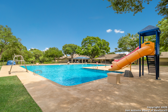 Listing photo id 19 for 8706 Timber Lodge