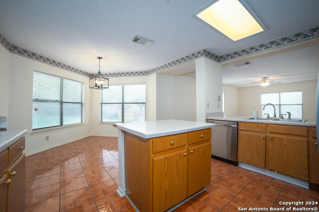 Image 11 of 24 For 13506 Magnolia Brk