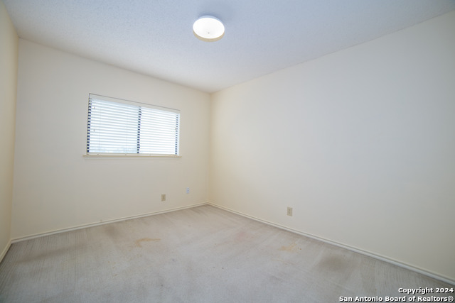 Image 18 of 24 For 13506 Magnolia Brk