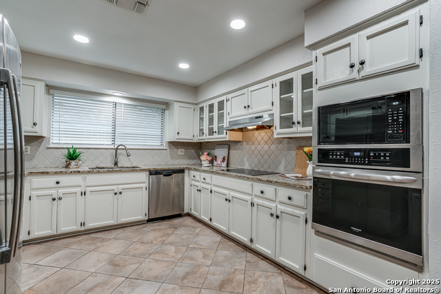 Image 9 of 31 For 11911 Caraway Cove