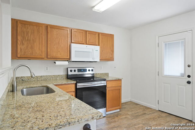 Image 10 of 27 For 3939 Wisteria Way