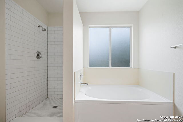 Image 18 of 27 For 3939 Wisteria Way