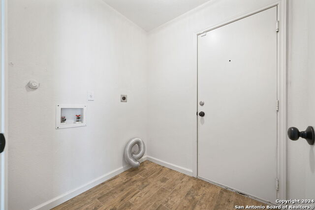 Image 23 of 27 For 3939 Wisteria Way