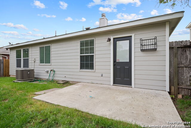 Image 25 of 27 For 3939 Wisteria Way