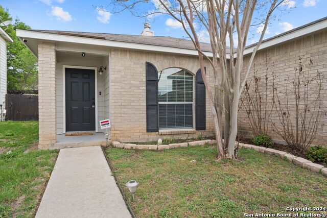 Image 3 of 27 For 3939 Wisteria Way