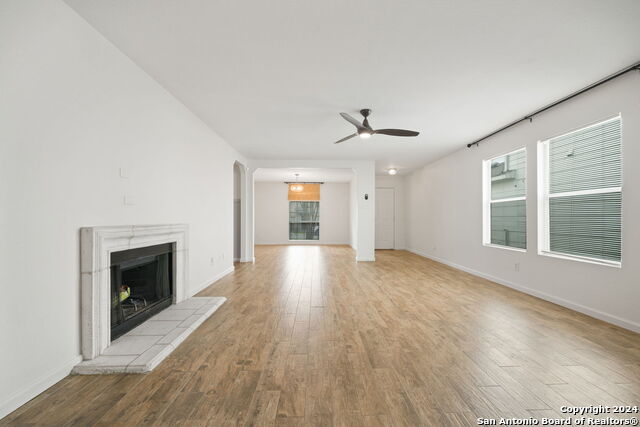 Image 7 of 27 For 3939 Wisteria Way