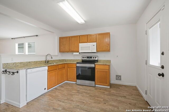 Image 8 of 27 For 3939 Wisteria Way