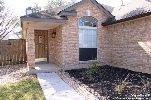 Image 3 of 40 For 16611 Snell Meadows